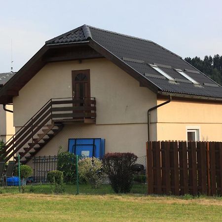 Apartman Pod Cernou Horou Rožnov pod Radhoštěm Zewnętrze zdjęcie
