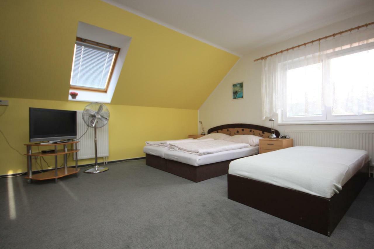 Apartman Pod Cernou Horou Rožnov pod Radhoštěm Zewnętrze zdjęcie