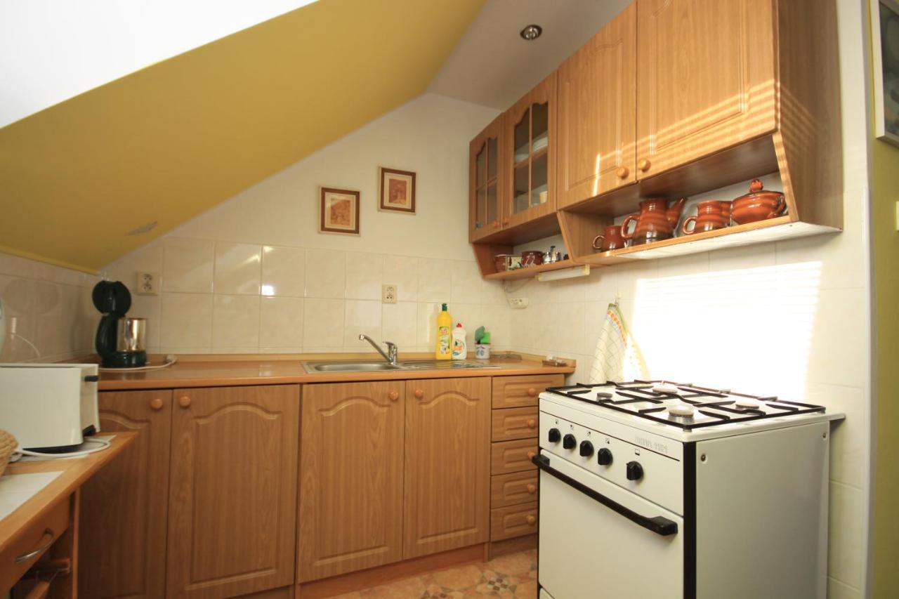 Apartman Pod Cernou Horou Rožnov pod Radhoštěm Zewnętrze zdjęcie