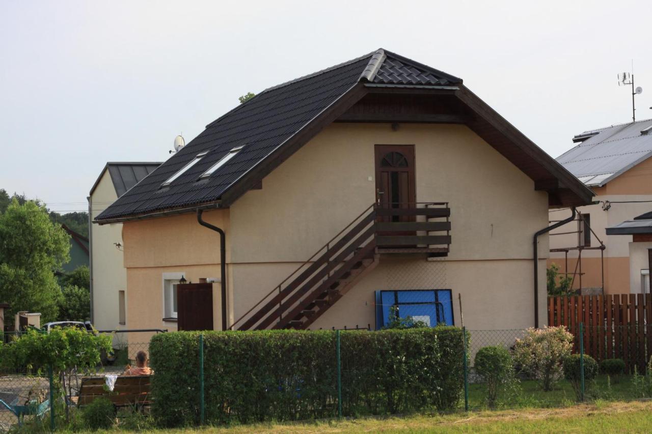 Apartman Pod Cernou Horou Rožnov pod Radhoštěm Zewnętrze zdjęcie